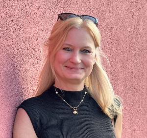 Bild "Willkommen:Elvira_Web.jpg"